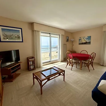 Spacieux T3 Avec Terrasse Ensoleillee Et Parking - Fr-1-494-211 Royan